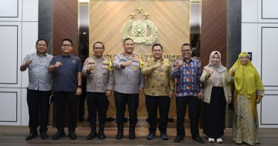 BAHAS SINERGI PENGAWASAN PEMILU: IRJEN POL ASEP SAFRUDIN KAPOLDA KEPRI TERIMA KUNJUNGAN BAWASLU