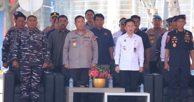 KAPOLDA KEPRI HADIRI PENUTUPAN OPERASI LAUT TERPADU DAN LAUNCHING SATGAS PEMBERANTASAN PENYELUNDUPAN