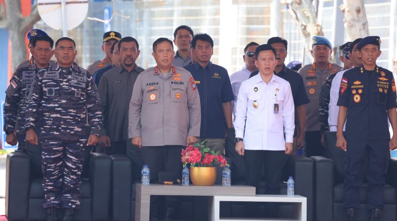 KAPOLDA KEPRI HADIRI PENUTUPAN OPERASI LAUT TERPADU DAN LAUNCHING SATGAS PEMBERANTASAN PENYELUNDUPAN