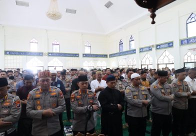 POLDA KEPRI GELAR SHOLAT GHAIB UNTUK ALMARHUM AFFAN KURNIAWAN