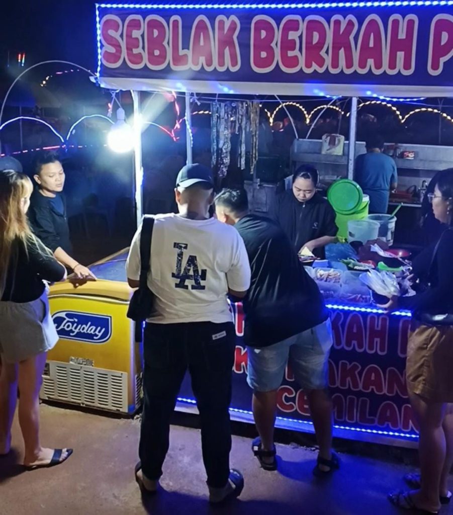 Destinasi Wisata Kuliner Tepi Laut Gurindam 12 Zona C Semakin Ramai Pengunjung