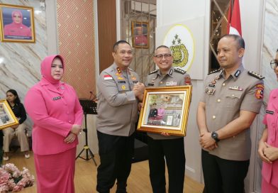 KENAL PAMIT PEJABAT POLDA KEPRI, KAPOLDA APRESIASI DEDIKASI DAN TEKANKAN KESINAMBUNGAN PENGABDIAN