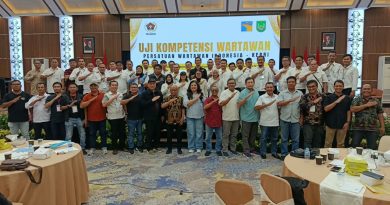 32 Wartawan Lulus UKW, PWI Ingatkan Kompetensi Bukan Alasan Berhenti Belajar