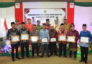 Pengurus RW Bukit Bestari Dikukuhkan, Lis Dorong Penguatan Data dan Pelayanan Warga