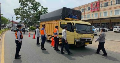 Dishub Tanjungpinang Tindak Tiga Truk ODOL dalam Operasi Gabungan